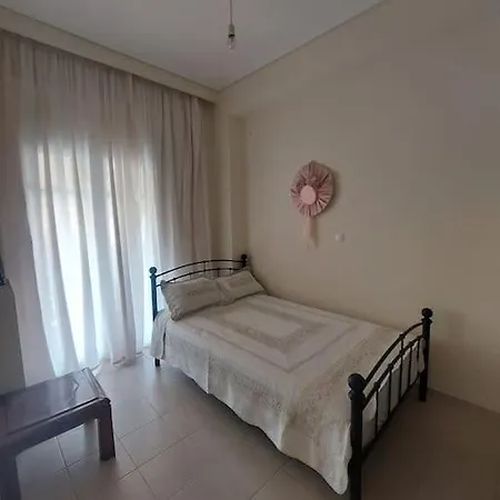 Summer House Foinikounta بيت للعطل *